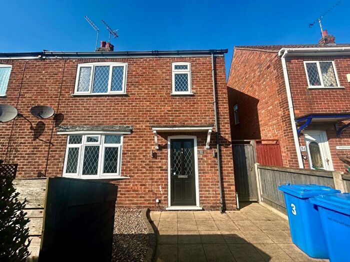 3 Bedroom Semi Detached House To Rent In Bed Semi-Detached House, Applegarth Lane, Bridlington, YO16
