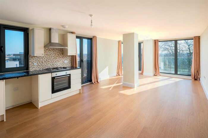 1 Bedroom Flat To Rent In (th Floor ) Charter House, High Road, Ilford, IG1