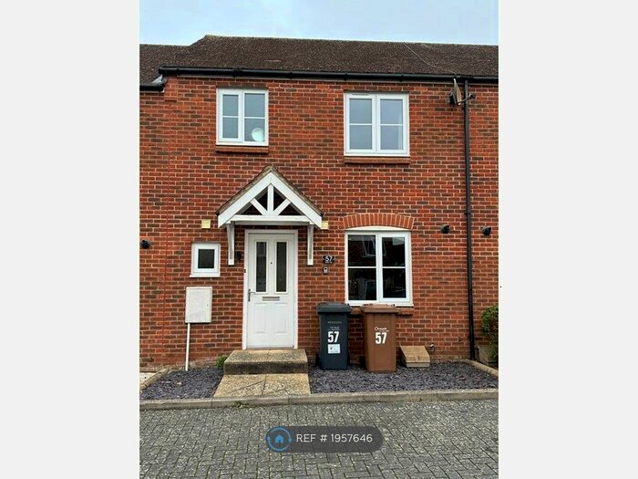 3 Bedroom Semi-Detached House To Rent In Barley Road, Andover, SP11