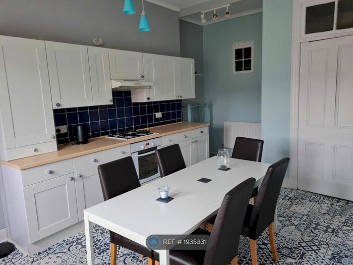 2 Bedroom Flat To Rent In Copland Rd, Glasgow, G51