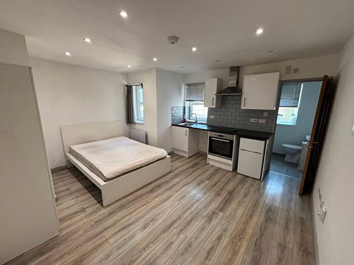 Studio To Rent In Palmerston Road, Southampton, SO14