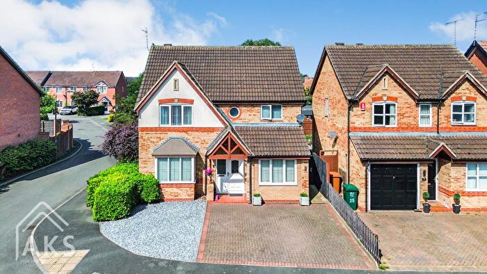 4 Bedroom Detached House For Sale In Eaton Close, Hatton, DE65