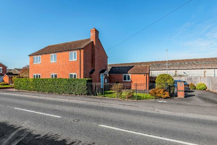 3 Bedroom Detached House To Rent In Aston Cross, Tewkesbury, GL20