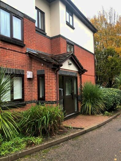 1 Bedroom Flat To Rent In Wildbank Court, White Rose Lane, Woking, GU22