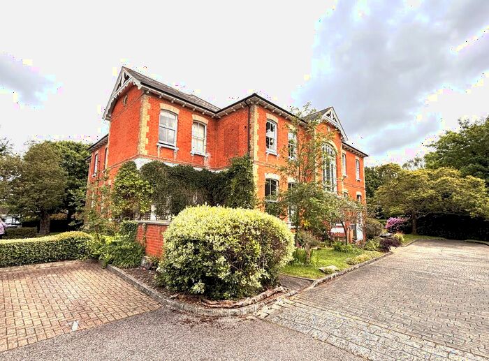 2 Bedroom Flat To Rent In Boundary Road, Farnborough, GU14