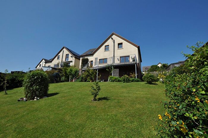 4 Bedroom Property For Sale In Trem Y Cwm, Llangynin, St Clears, SA33