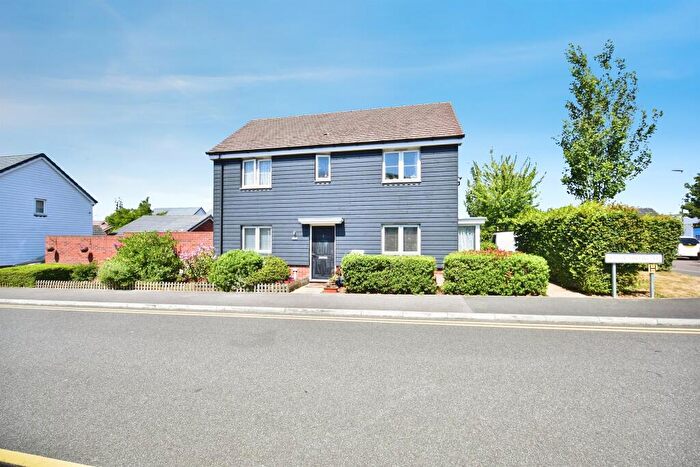3 Bedroom Detached House For Sale In Hayward Road, Maidstone, ME17