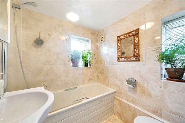 2 Bedroom Terraced House For Sale In Boston Road, Croydon, CR0