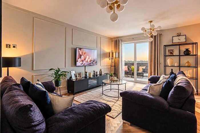 1 Bedroom Flat For Sale In Chandlery Way, Cardiff, CF10