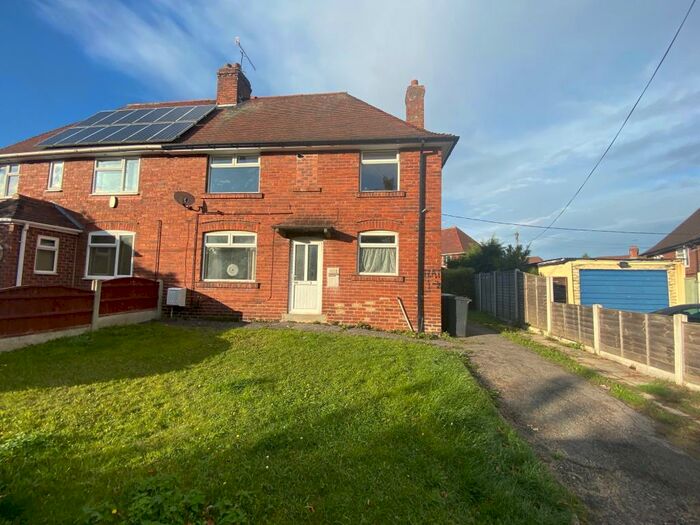 2 Bedroom Flat To Rent In Stand Road, Chesterfield, S41