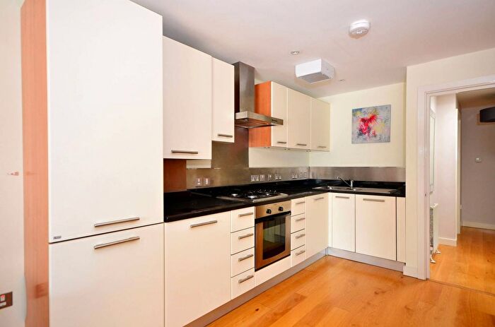 1 Bedroom Flat To Rent In Leigham Court Road, Streatham Hill, London, SW16