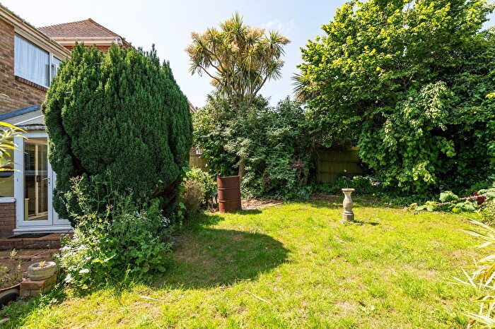 6 Bedroom Detached House For Sale In Baldwin Road, Minster On Sea, Sheerness, ME12