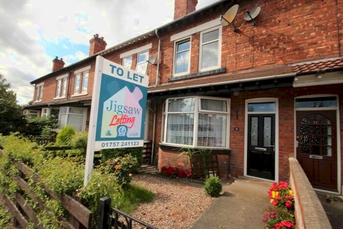 3 Bedroom Terraced House To Rent In Barlby Road, Selby, YO8