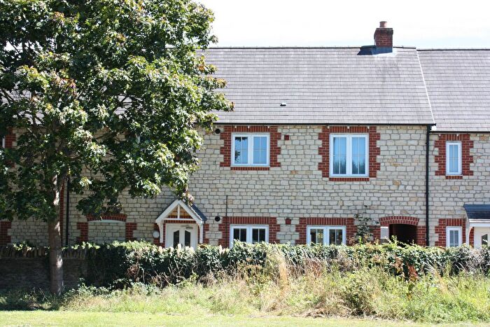 2 Bedroom Flat For Sale In Bramley Close, Kidlington, OX5