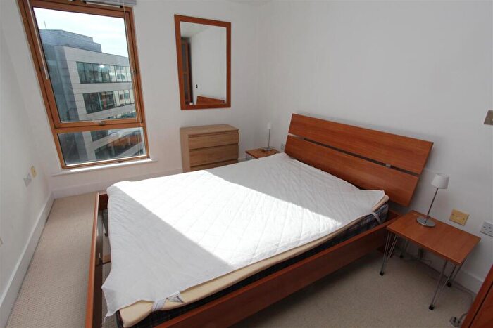 1 Bedroom Flat To Rent In McClure House, Leeds Dock, LS10