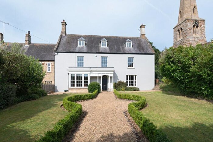 6 Bedroom Equestrian Facility For Sale In High Street, Irchester, Northamptonshire, NN29
