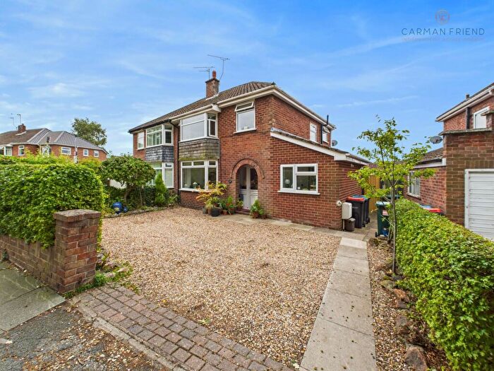 3 Bedroom Semi-Detached House For Sale In Plas Newton Lane, Newton, CH2