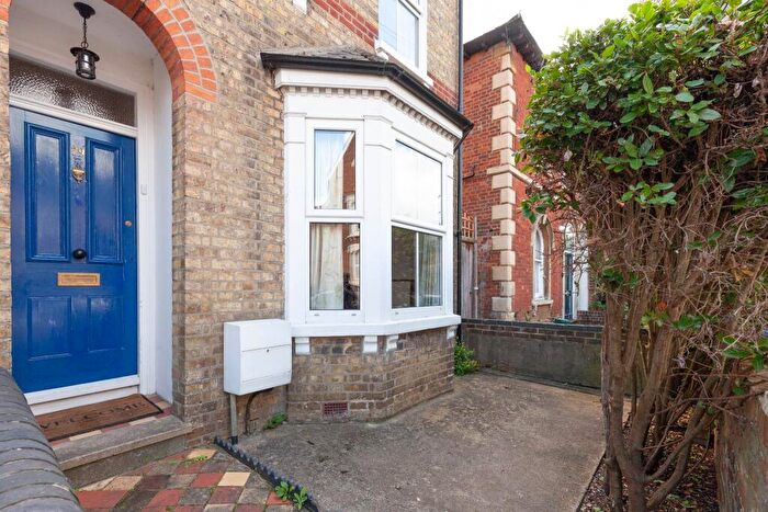 4 Bedroom End Of Terrace House To Rent In Bullingdon Road, Oxford, OX4