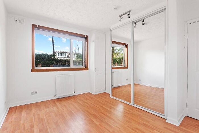 1 Bedroom Flat To Rent In Firwood Courts, Newton Mearns, East Renfrewshire, G77