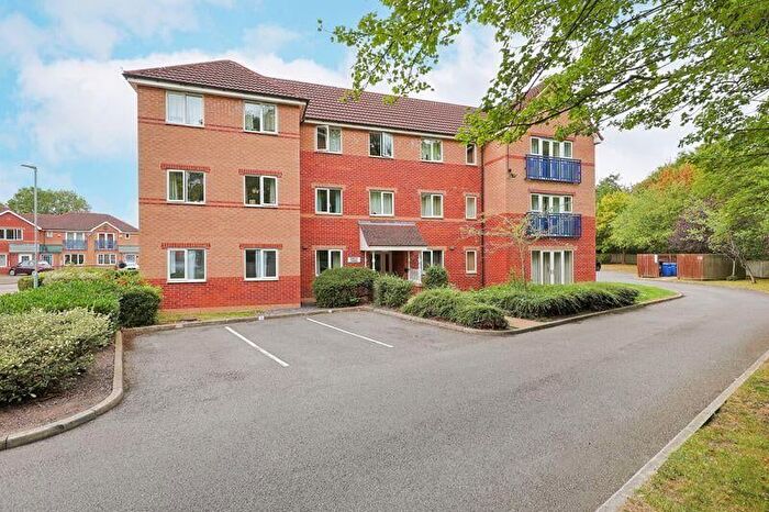 2 Bedroom Flat For Sale In Wain Avenue, Chesterfield, S41