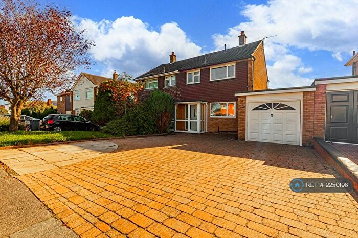 3 Bedroom Semi-Detached House To Rent In Scampton Way, Tamworth, B79