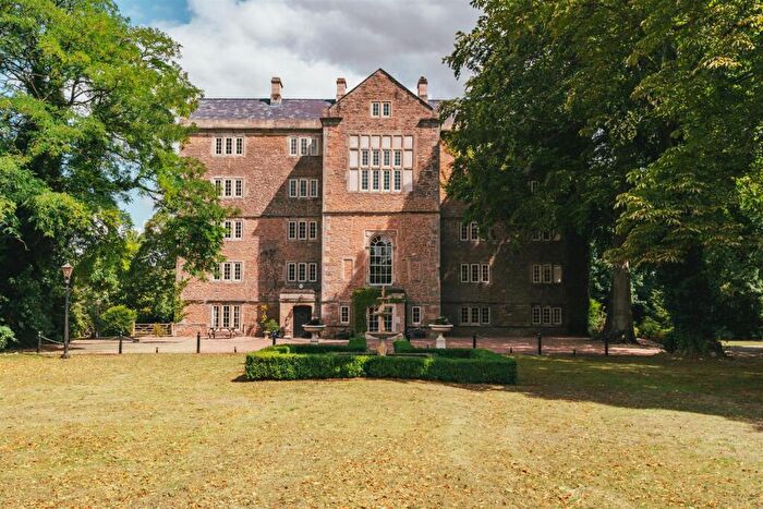 10 Bedroom Detached House For Sale In Mansfield Road, Worksop, S80