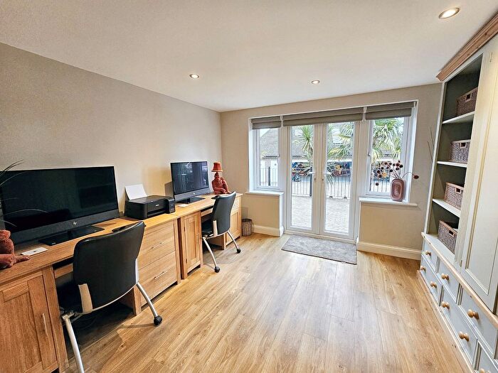 7 Bedroom Detached House For Sale In Tower Ride, Uckfield, TN22