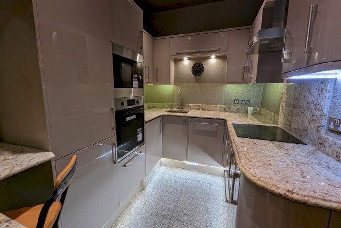 3 Bedroom Flat To Rent In Hoghton Street, Southport, PR9