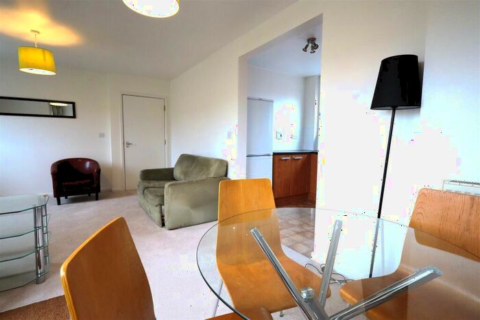 1 Bedroom Flat To Rent In Thorney House, RG2