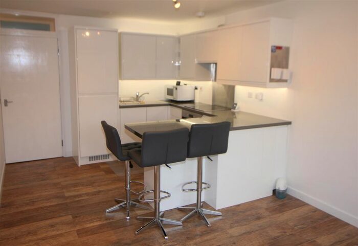 2 Bedroom Flat To Rent In Winters Way, Waltham Abbey, EN9