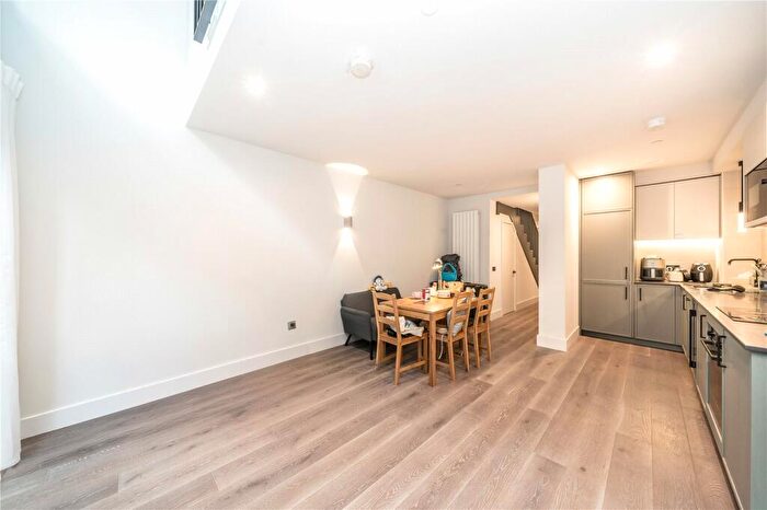 3 Bedroom Apartment To Rent In Windsor Square, Royal Arsenal Riverside, London, SE18