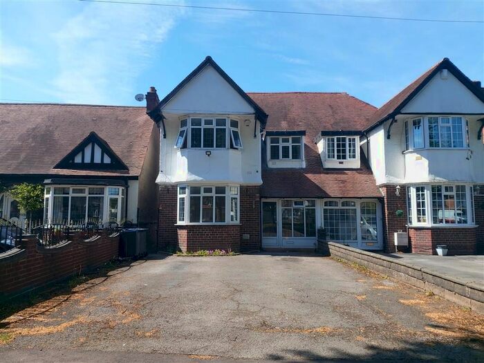 4 Bedroom Semi-Detached House To Rent In Highfield Road, Hall Green, Birmingham, B28