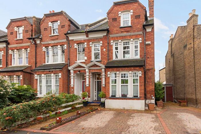 5 Bedroom Semi-Detached House For Sale In Adelaide Avenue, London, SE4