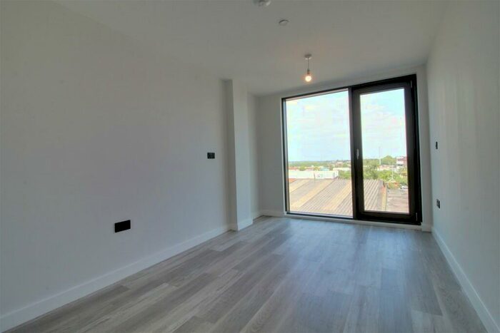 2 Bedroom Apartment To Rent In Apex Lofts, Warwick Street, Digbeth, B12