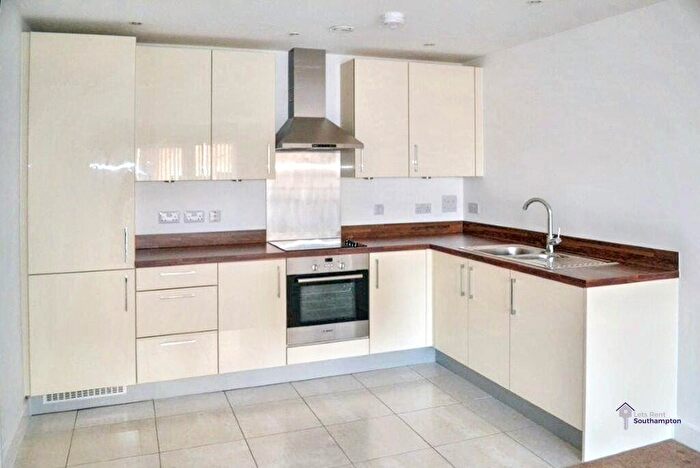 2 Bedroom Flat To Rent In Centenary Quay, Southampton, Hampshire, SO19