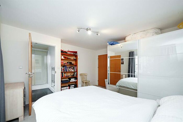 2 Bedroom Apartment To Rent In Shingly Place, The Ridgeway, Chingford, E4
