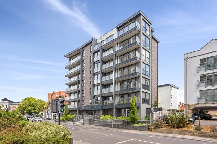 Flat For Sale In Poole, BH15