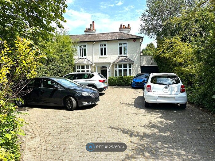 5 Bedroom Semi-Detached House To Rent In Bromley Common, Bromley, BR2