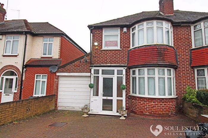 3 Bedroom Semi-Detached House To Rent In Worlds End Lane, Quinton, Birmingham, B32