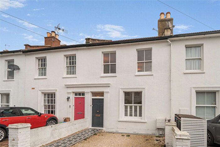 3 Bedroom Terraced House For Sale In Surbiton, KT6