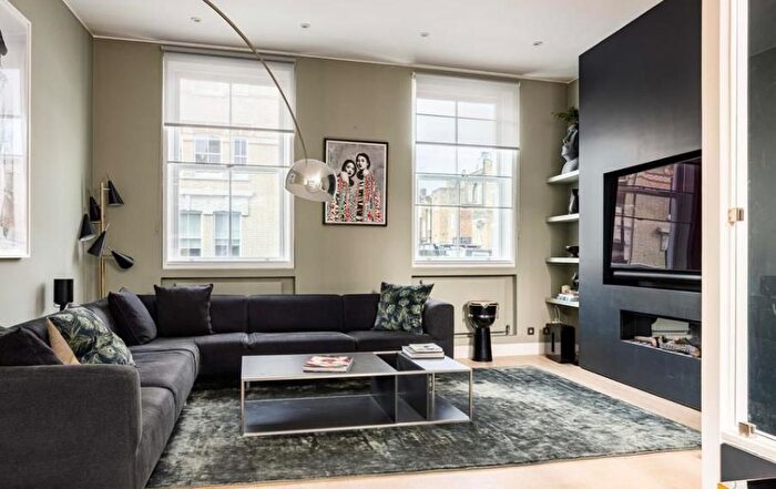 2 Bedroom Flat To Rent In Bow Street, Covent Garden, London, WC2E