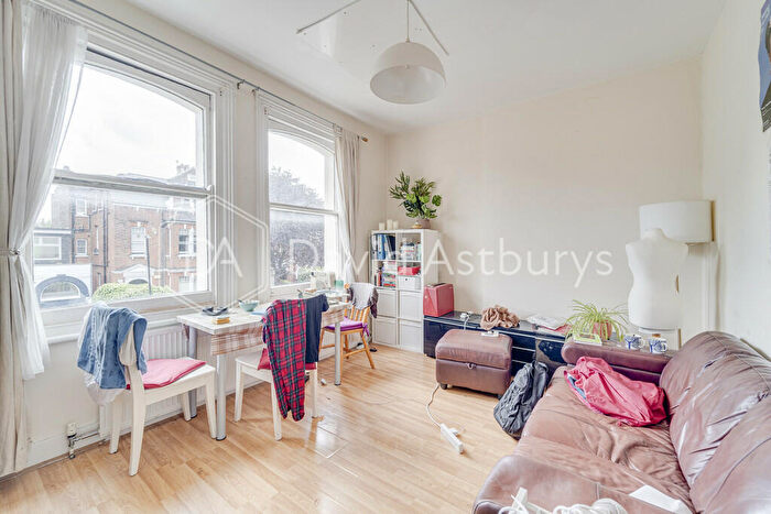 2 Bedroom Flat To Rent In Muswell Avenue, Muswell Hill, London, N10