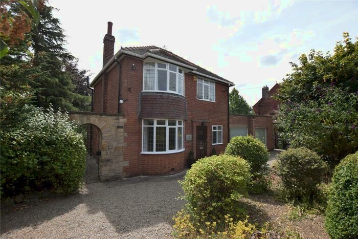 3 Bedroom Detached House To Rent In Davies Avenue, Roundhay, Leeds, LS8