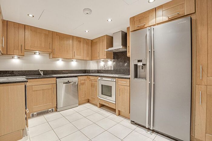 3 Bedroom Flat For Sale In Greensward House, Imperial Crescent, SW6