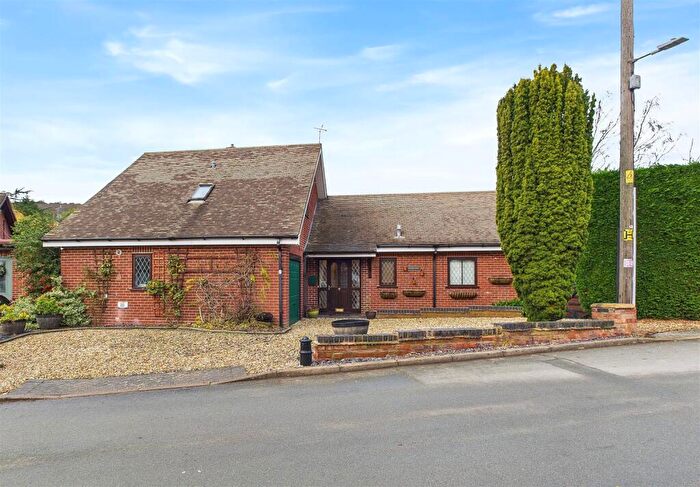 4 Bedroom Detached Bungalow For Sale In School Lane, Hopwas, Tamworth, B78