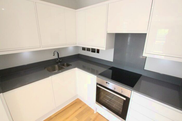 1 Bedroom Apartment To Rent In West Byfleet, KT14