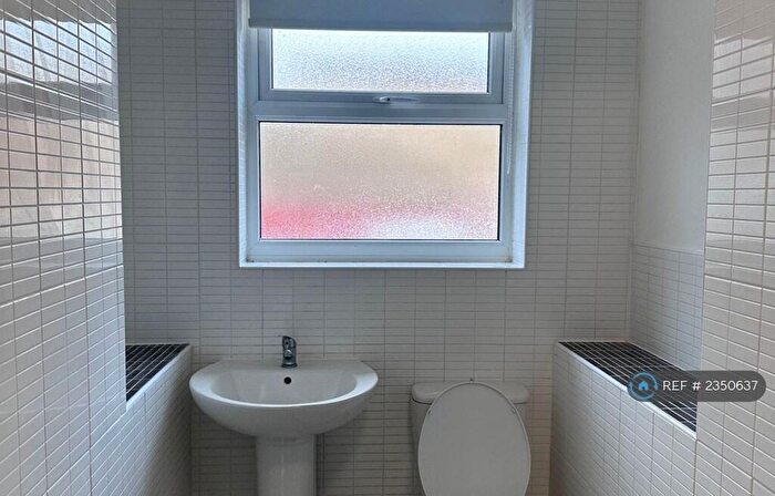 3 Bedroom Flat To Rent In Hardy Street, Liverpool, L1