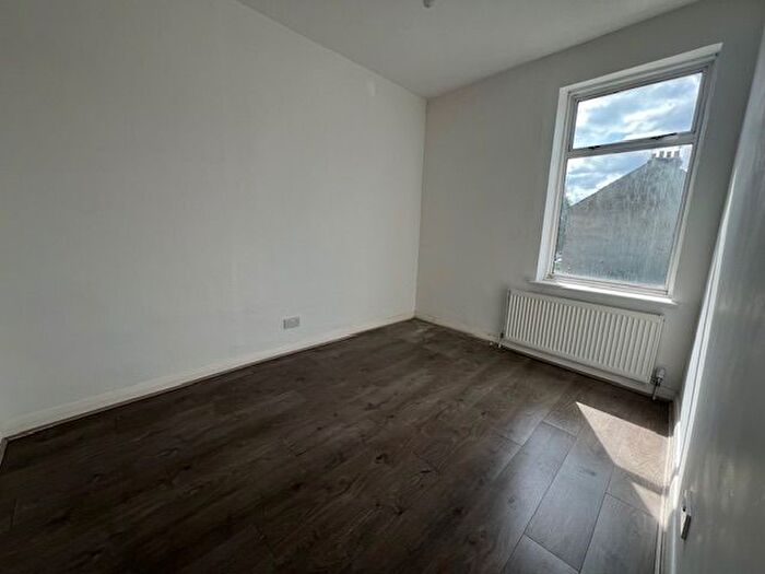 3 Bedroom Terraced House To Rent In Lincoln Road, Enfield, EN3