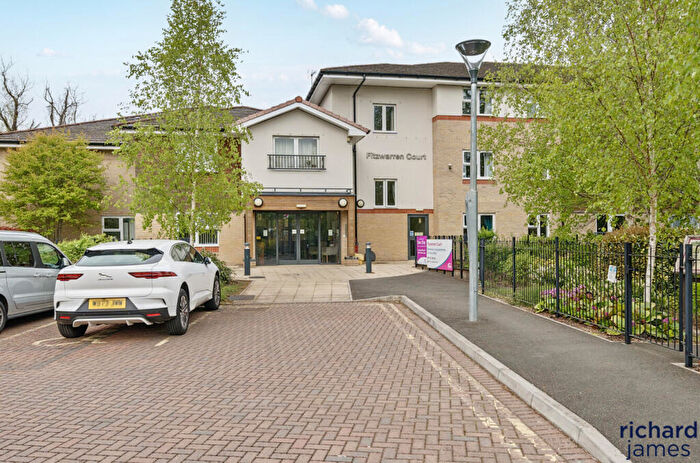 2 Bedroom Apartment For Sale In Fitzwarren Court, Swindon, SN3