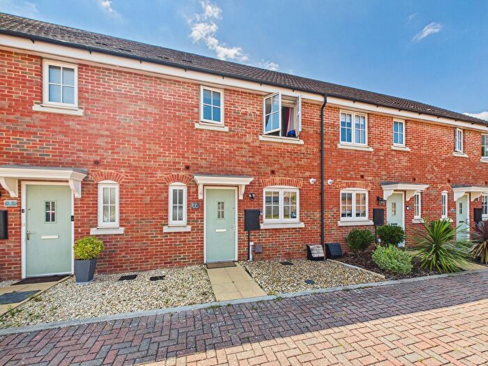 3 Bedroom Terraced House For Sale In Neven Place, Gloucester, GL1